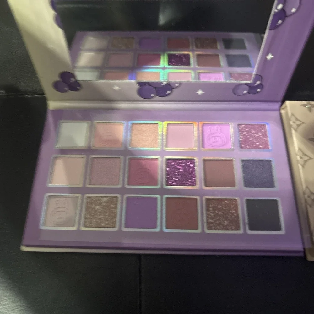 LABUBU Set Of 4 Make Up Pallets Girls Women‎ Gift Set